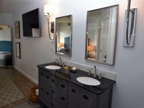 7542 Yacht Club-harbourfront Villa Villa