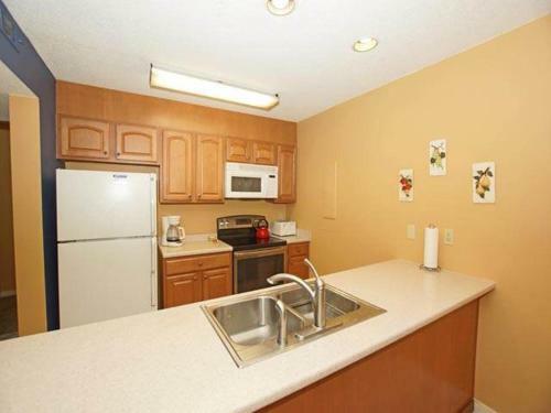 11 Moorings Villa