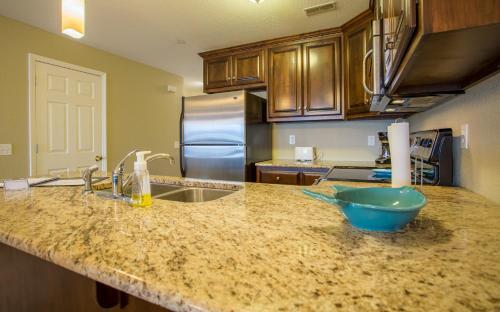 Apartamento Lavish Lake Escape Condo