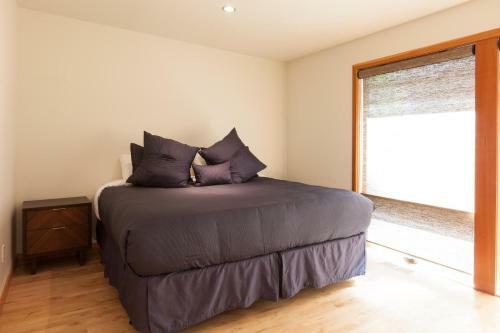 Aloft-river View-ac-5br/2.5ba