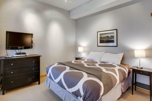 Riverview Loft