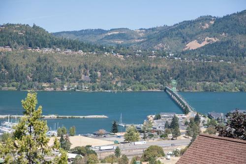 Marina Vw-river Vw-ac-4br/3ba