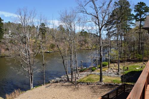 Lake Pineda Home 60