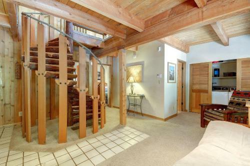 Tahquitz Rock Lodge