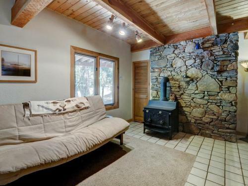 Tahquitz Rock Lodge
