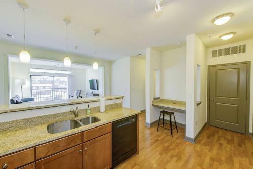 2br Apartment Near Children?s Museum