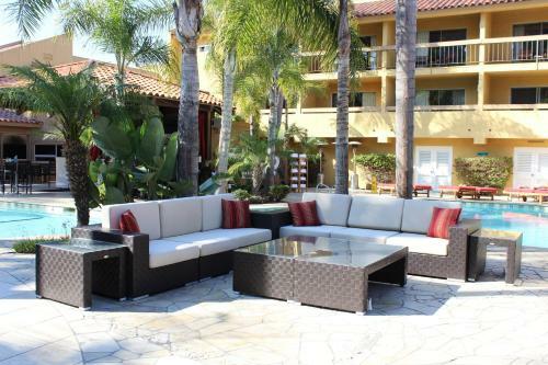 Atrium Hotel Orange County