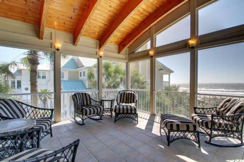808 Ocean Boulevard