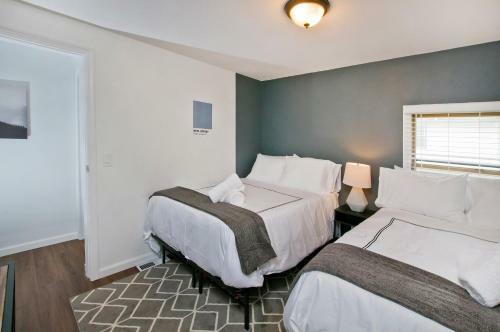 Chic Triplex Townhouse - 2 Blocks From Subway - 10 Min To Nyc