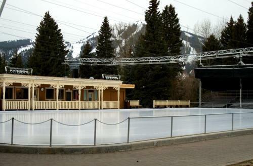 Sun Valley Condo 153