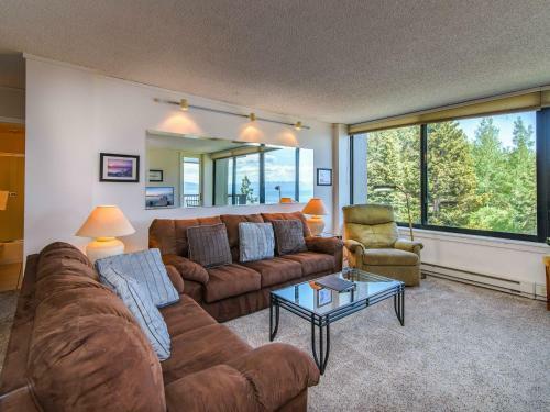 Apartamento 9200 Brockway Springs Dr Condo Unit 70