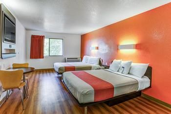 Hotel Motel 6 Portland South