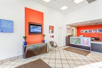 Hotel Motel 6 Portland South