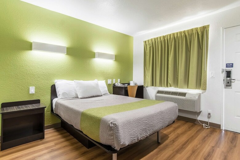 Hotel Motel 6 Ontario Airport