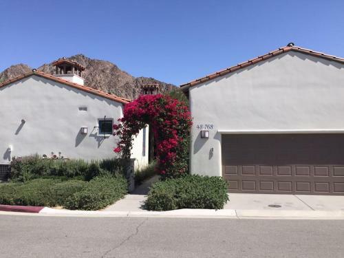 Apartamento Legacy Drive Condo #3990156