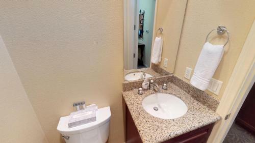 2 Bedroom Villa In La Quinta, Ca (#lv211)