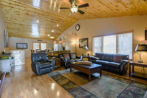 Pine Top Lodge
