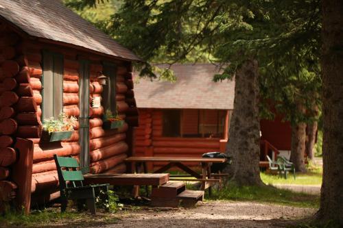 Lodge Bear Paw Cabin
