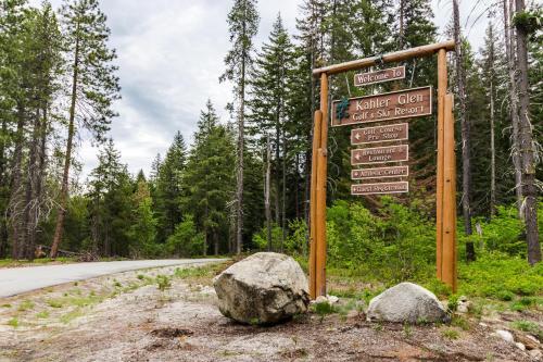 Spruce Bluff Lodge