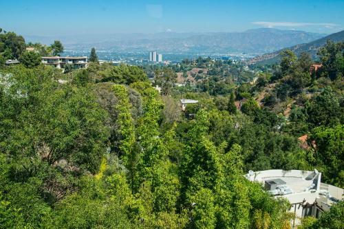 Breathtaking Spanish Villa In Hollywood Hills