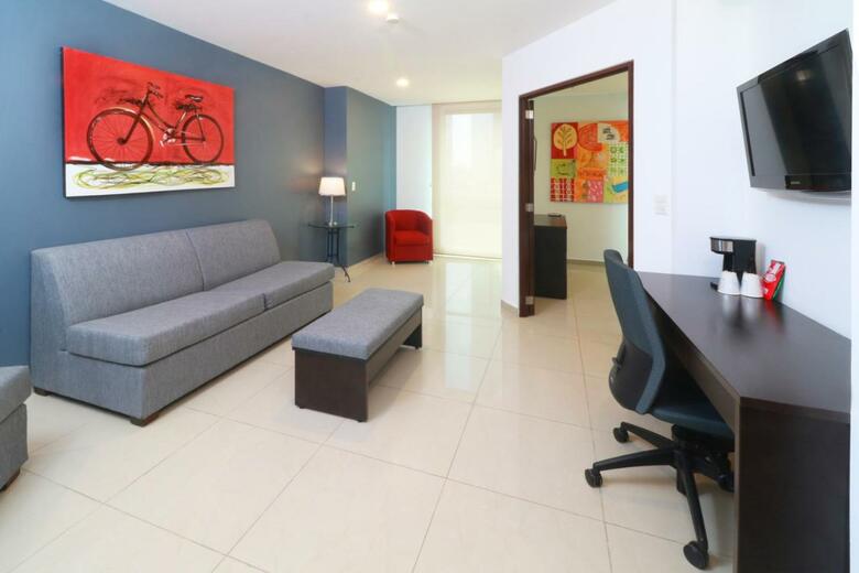 Hotel Wyndham Garden Guadalajara Acueducto