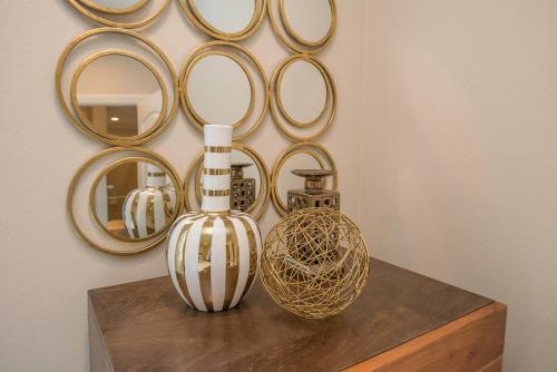 Glamorously Furnished Hollywood Home - Central