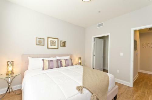 Apartamento Urban Hollywood Chateau Suite