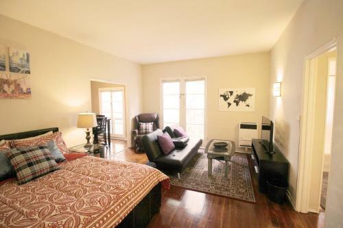 Tiverton Apartment