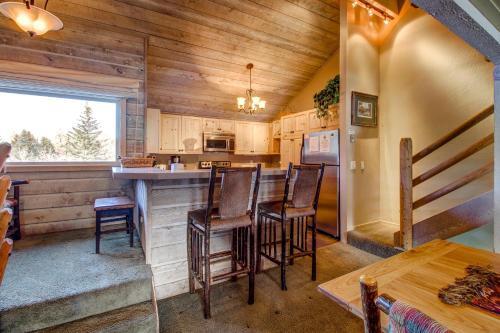 Snowcreek 233