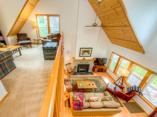 Whispering Whale Lodge