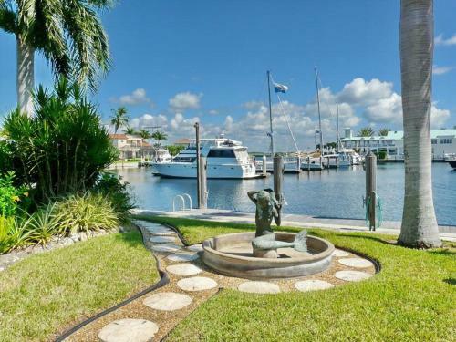 849 Buttonwood Court
