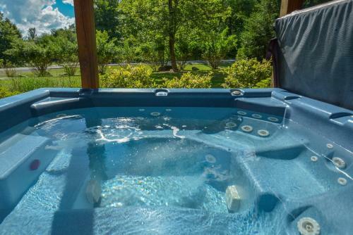 Mountain Top Lodge Four-bedroom Holiday Home