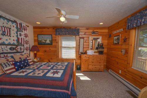 Mountain Memories Four-bedroom Holiday Home
