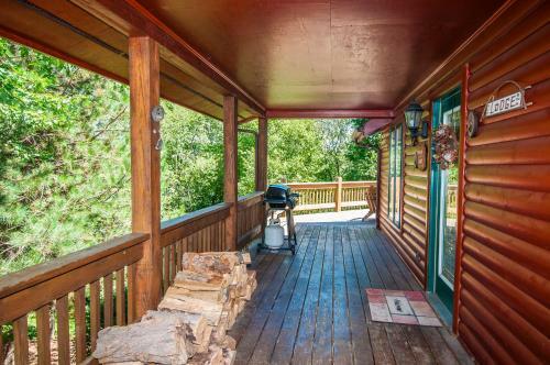Mountain Memories Four-bedroom Holiday Home