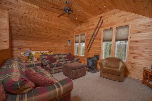 Hideout At Red Pines Three-bedroom Holiday Home