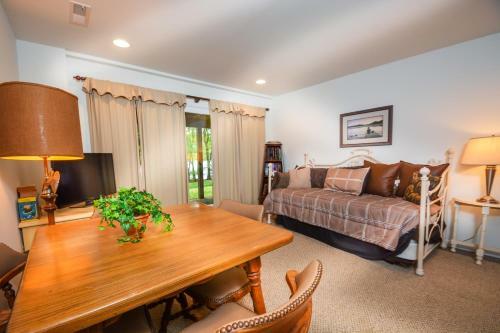 Woodhaven Four-bedroom Holiday Home
