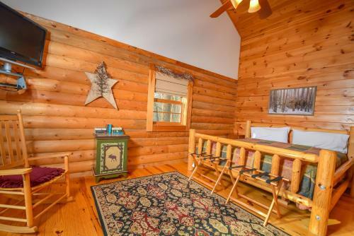 Old Bruin's Den Four-bedroom Holiday Home