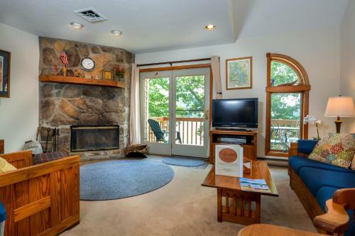 Hartwood Village #05 Three-bedroom Townhome