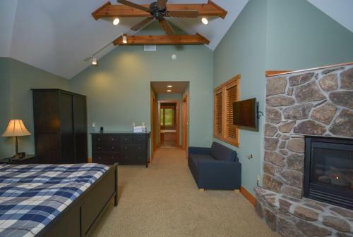 Coppertop Lodge Four-bedroom Holiday Home