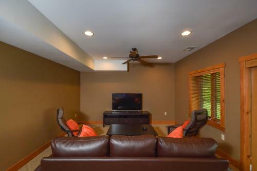 Coppertop Lodge Four-bedroom Holiday Home