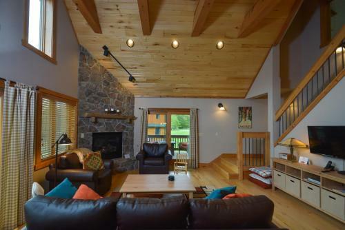 Coppertop Lodge Four-bedroom Holiday Home