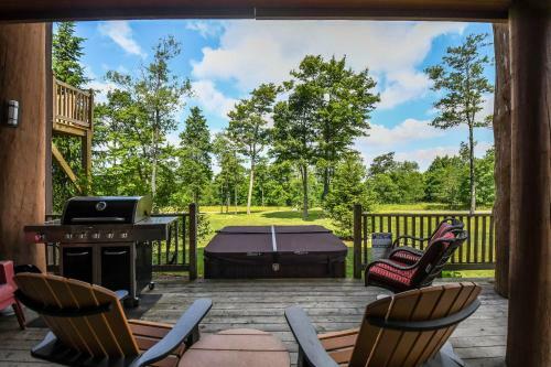 Glacier Paradise Five-bedroom Holiday Home
