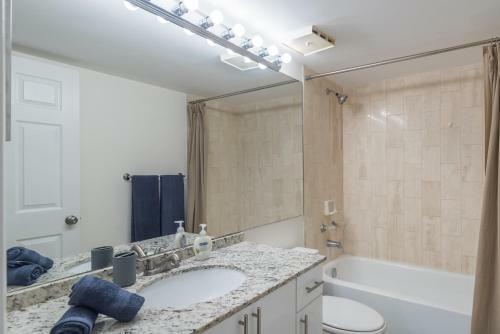 Apartamento Glamorous 3 Bedroom With A Balcony View