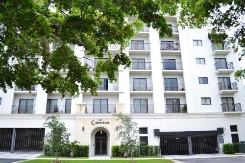 Apartamento Alhambra View | 2 Bedroom | 7th Flr 02