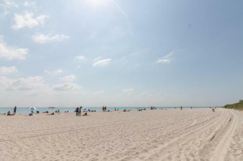 Castle Beach: Flounder Condo
