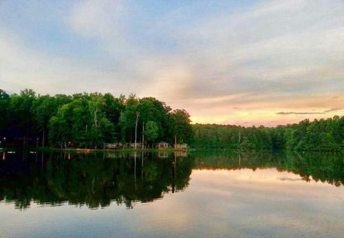 Lake Myers Lakeside Villa 23