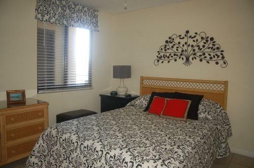 Apartamento 1045-5-b Shoreham Towers II Condo