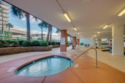 Apartamento Malibu Pointe 404 2nd Row Condo