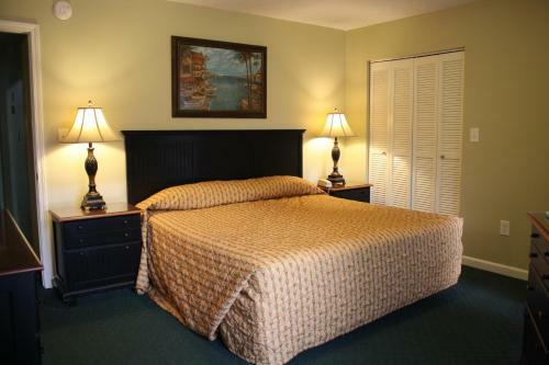 Multi Resorts At Country Club Villas