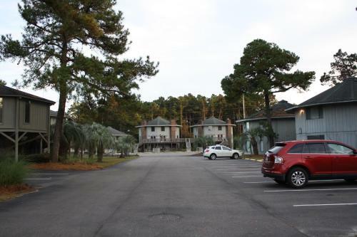 Multi Resorts At Country Club Villas